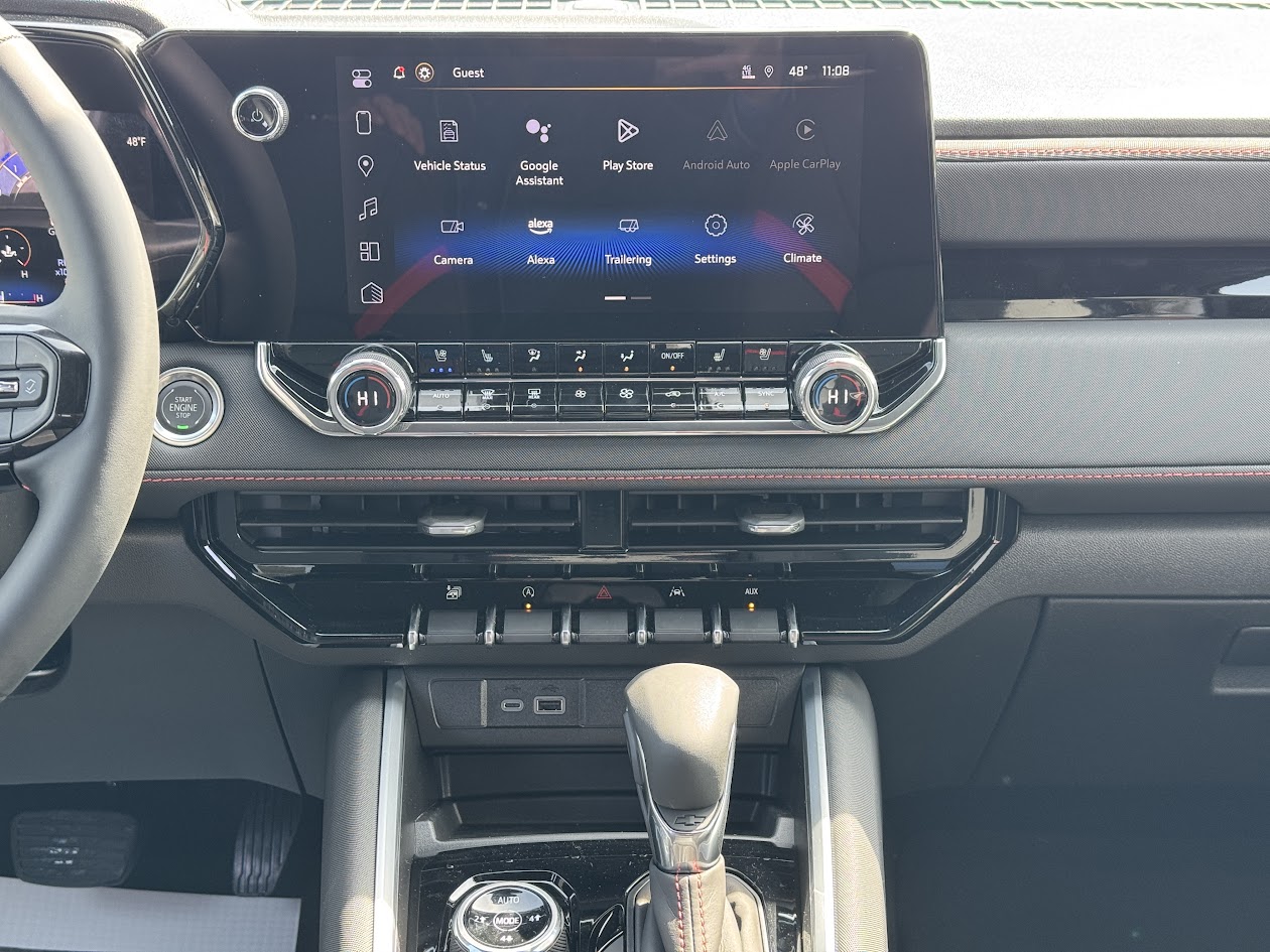 2025 Chevrolet Colorado Vehicle Photo in BOONVILLE, IN 47601-9633