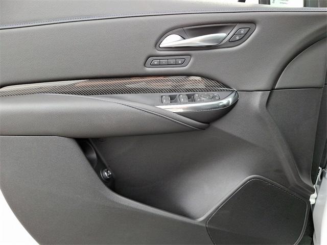 2025 Cadillac XT4 Vehicle Photo in ALLENTOWN, PA 18103-7399