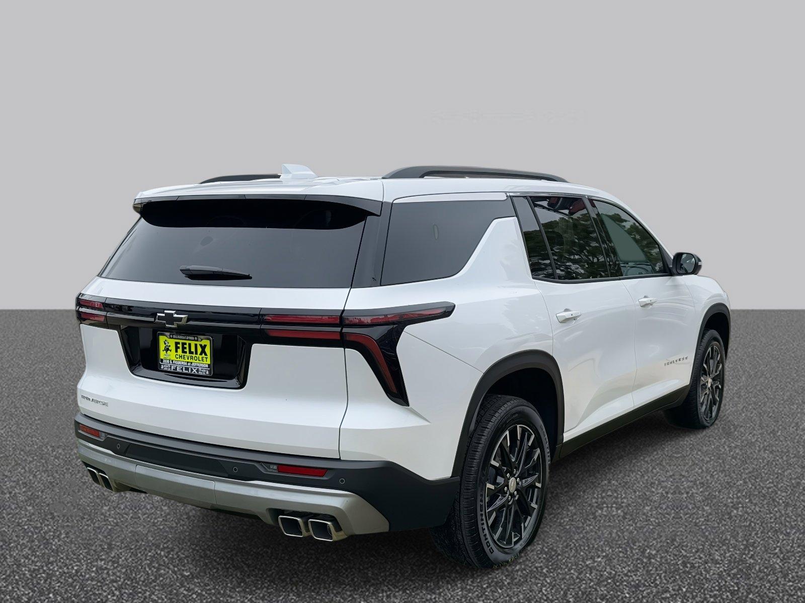 2025 Chevrolet Traverse Vehicle Photo in LOS ANGELES, CA 90007-3794