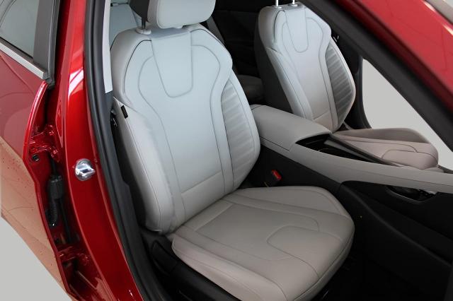 2025 Hyundai ELANTRA Vehicle Photo in Green Bay, WI 54304