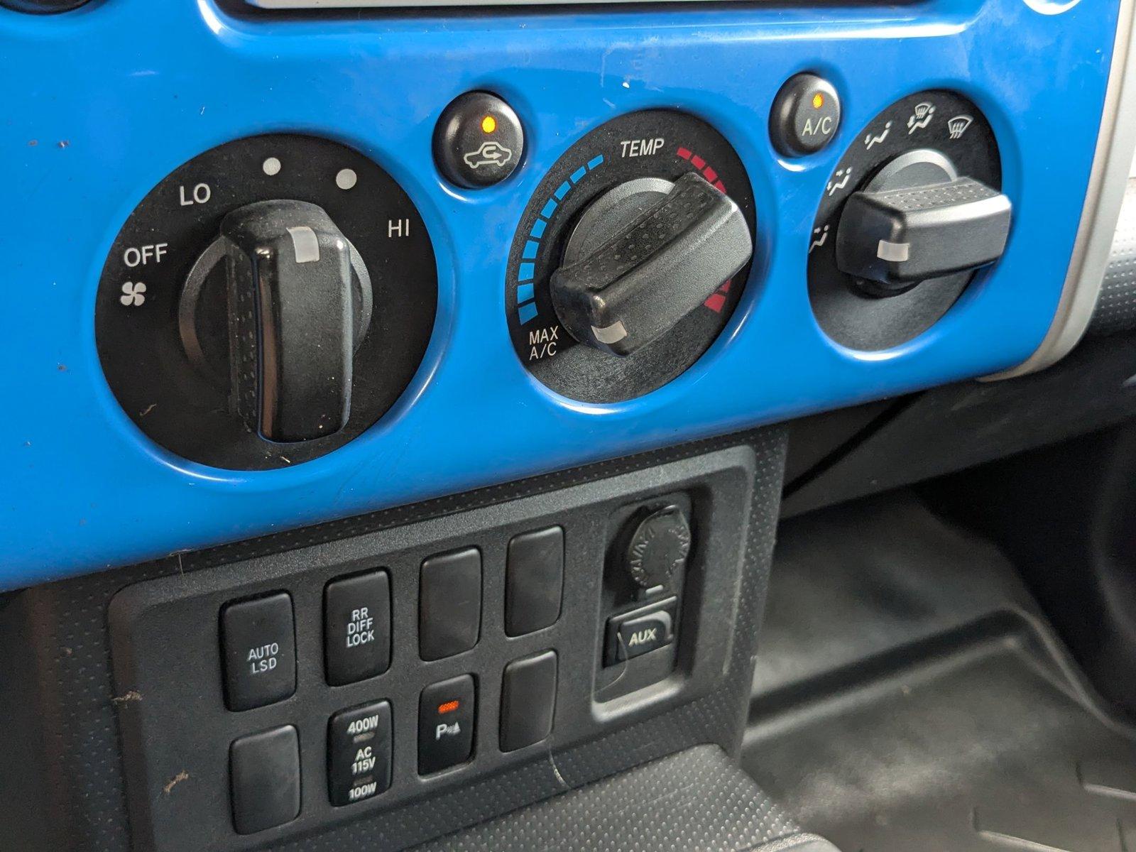 2007 Toyota FJ Cruiser Vehicle Photo in St. Petersburg, FL 33713