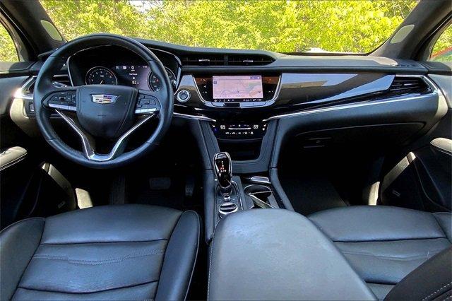 2024 Cadillac XT6 Vehicle Photo in KANSAS CITY, MO 64114-4545