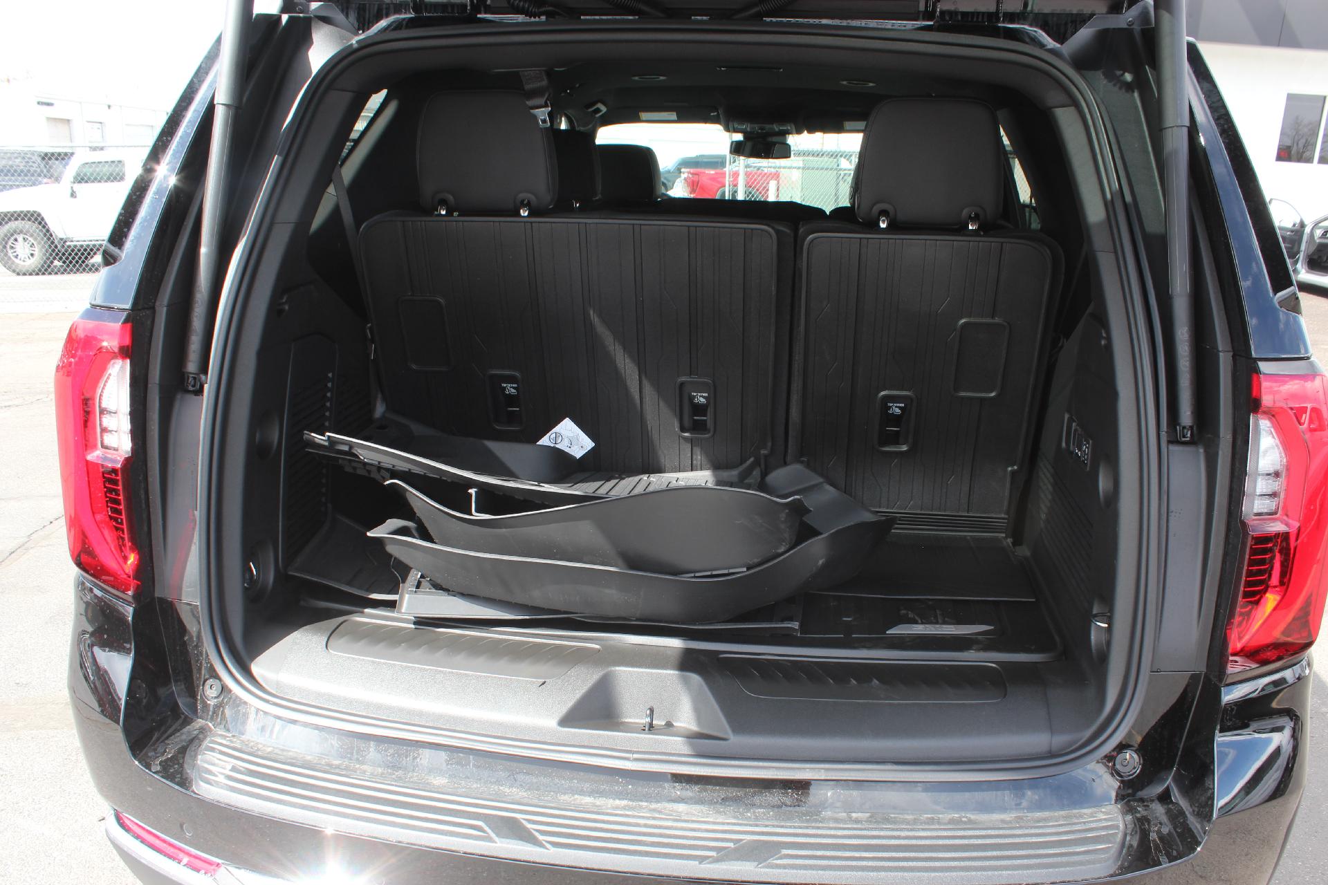 2025 GMC Yukon Vehicle Photo in AURORA, CO 80012-4011
