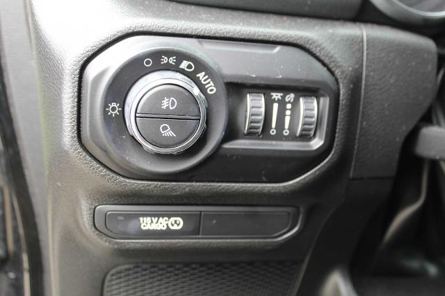 2022 Jeep Gladiator Vehicle Photo in HOUSTON, TX 77090