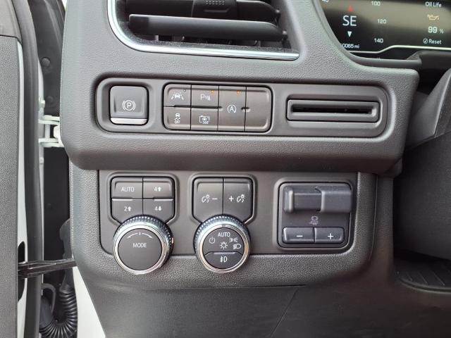 2024 GMC Yukon XL Vehicle Photo in ROXBORO, NC 27573-6143