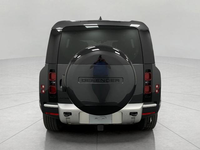 2024 Defender Vehicle Photo in Appleton, WI 54913