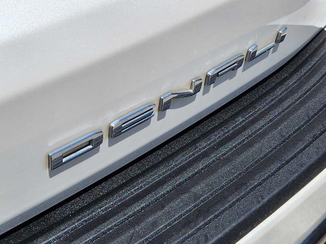 2023 GMC Yukon XL Vehicle Photo in DENTON, TX 76210-9321