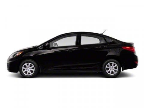 2013 Hyundai ACCENT Vehicle Photo in BRUNSWICK, GA 31525-1881