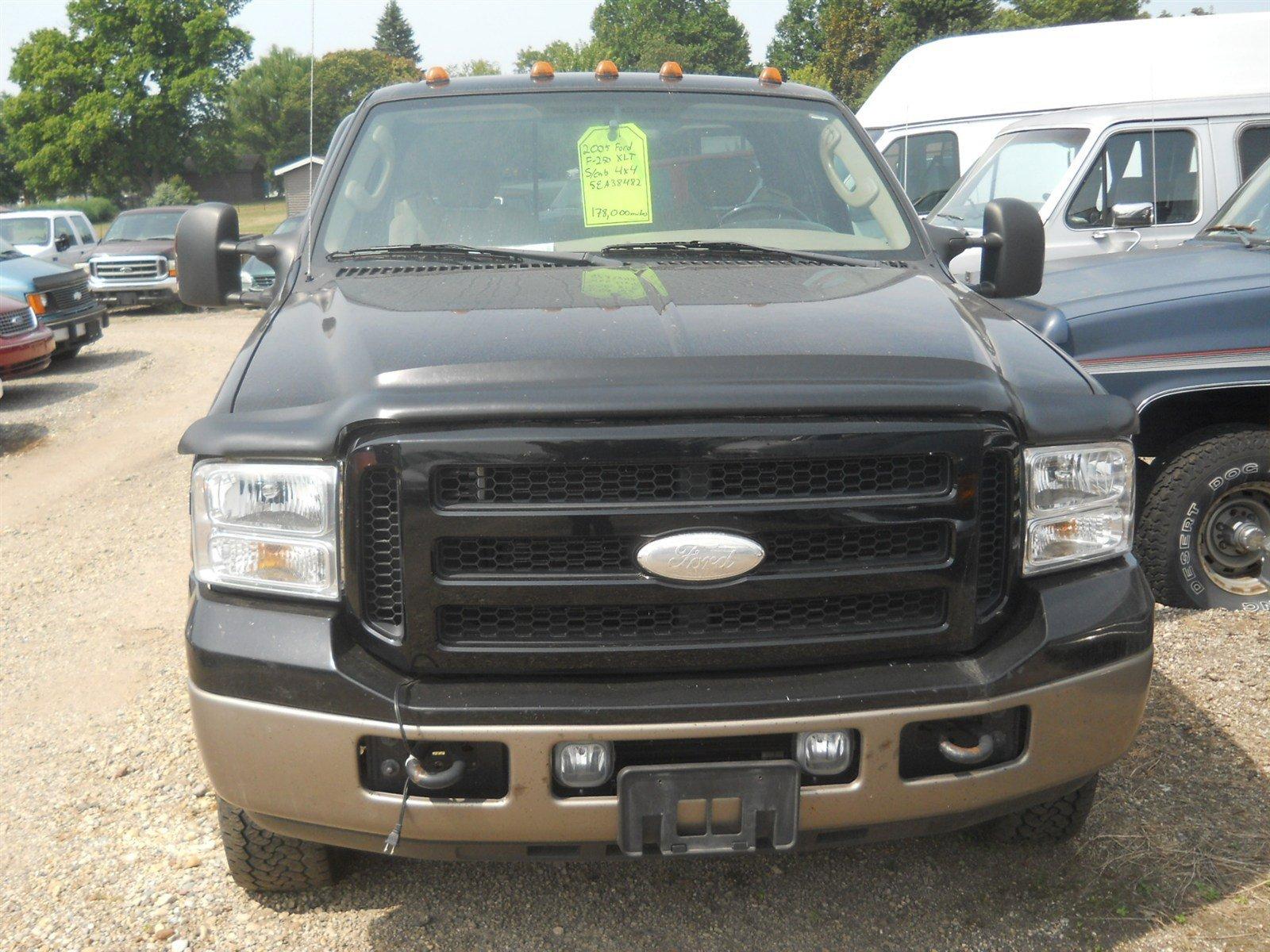 Used 2005 Ford F-250 Super Duty XLT with VIN 1FTSX21P45EA38482 for sale in Delavan, IL
