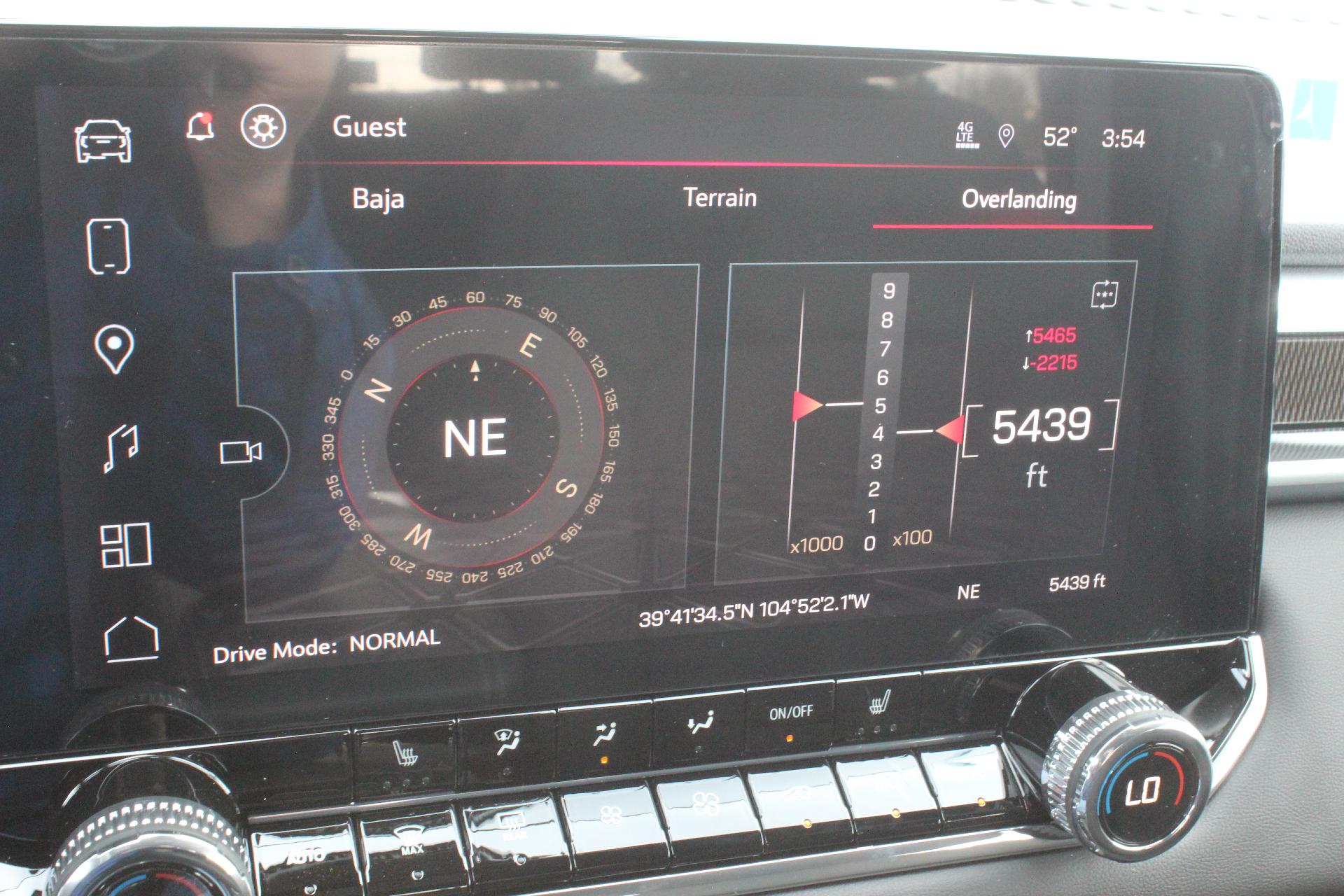 2025 GMC Canyon Vehicle Photo in AURORA, CO 80012-4011