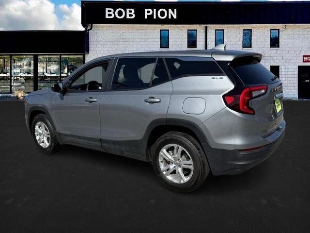 2024 GMC Terrain Vehicle Photo in CHICOPEE, MA 01020-5001