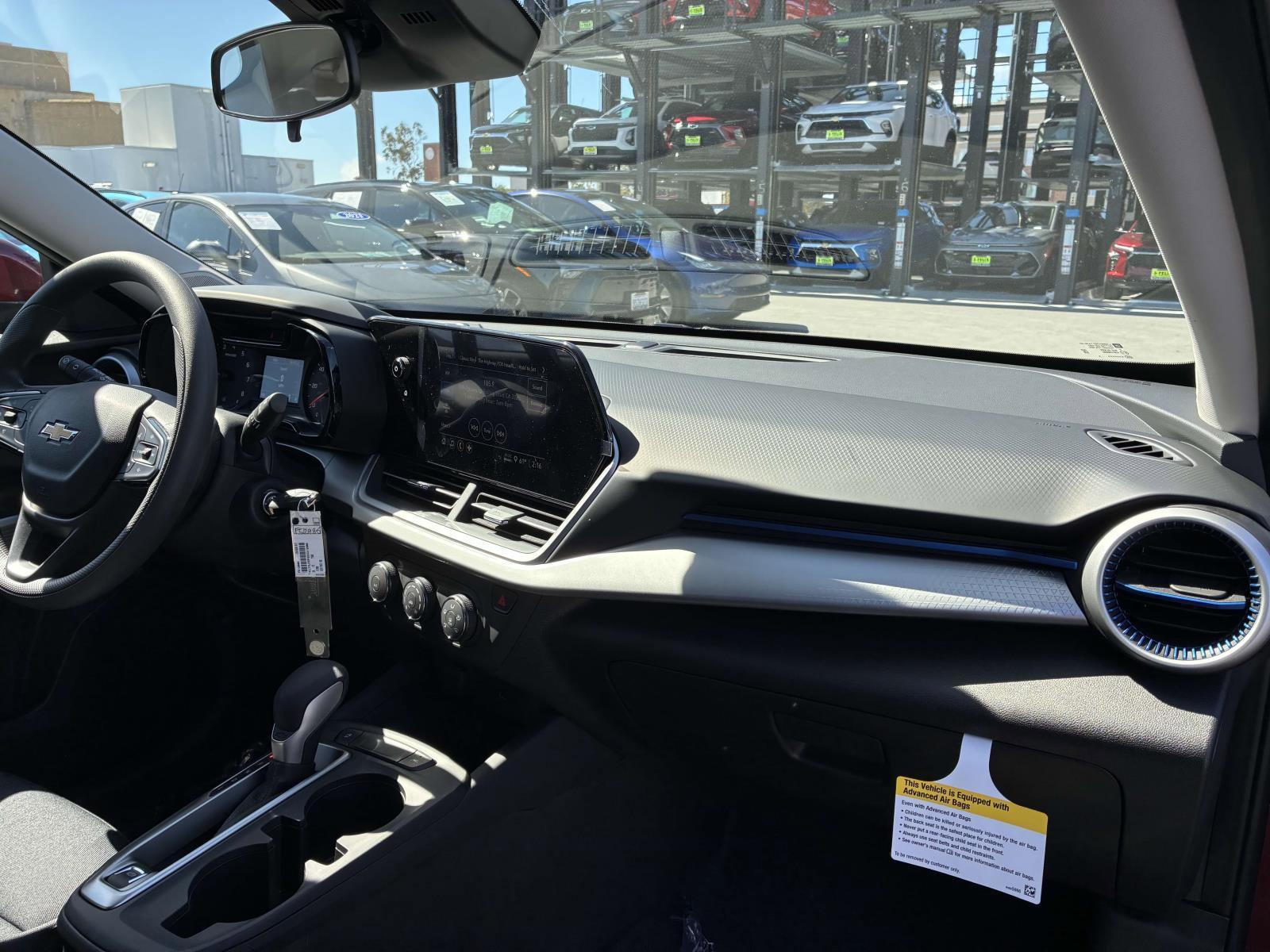 2025 Chevrolet Trax Vehicle Photo in LOS ANGELES, CA 90007-3794