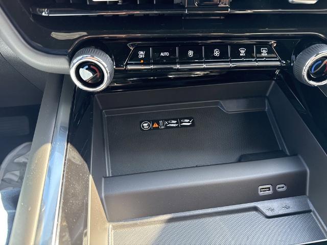 2025 Chevrolet Tahoe Vehicle Photo in MANHATTAN, KS 66502-5036