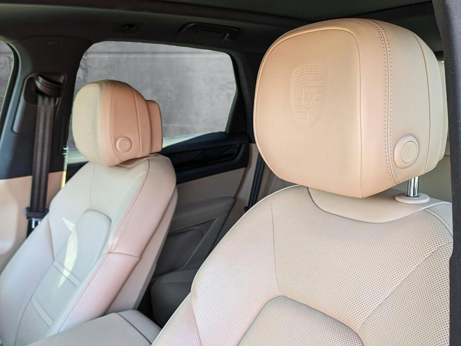 2020 Porsche Cayenne Vehicle Photo in Bethesda, MD 20852