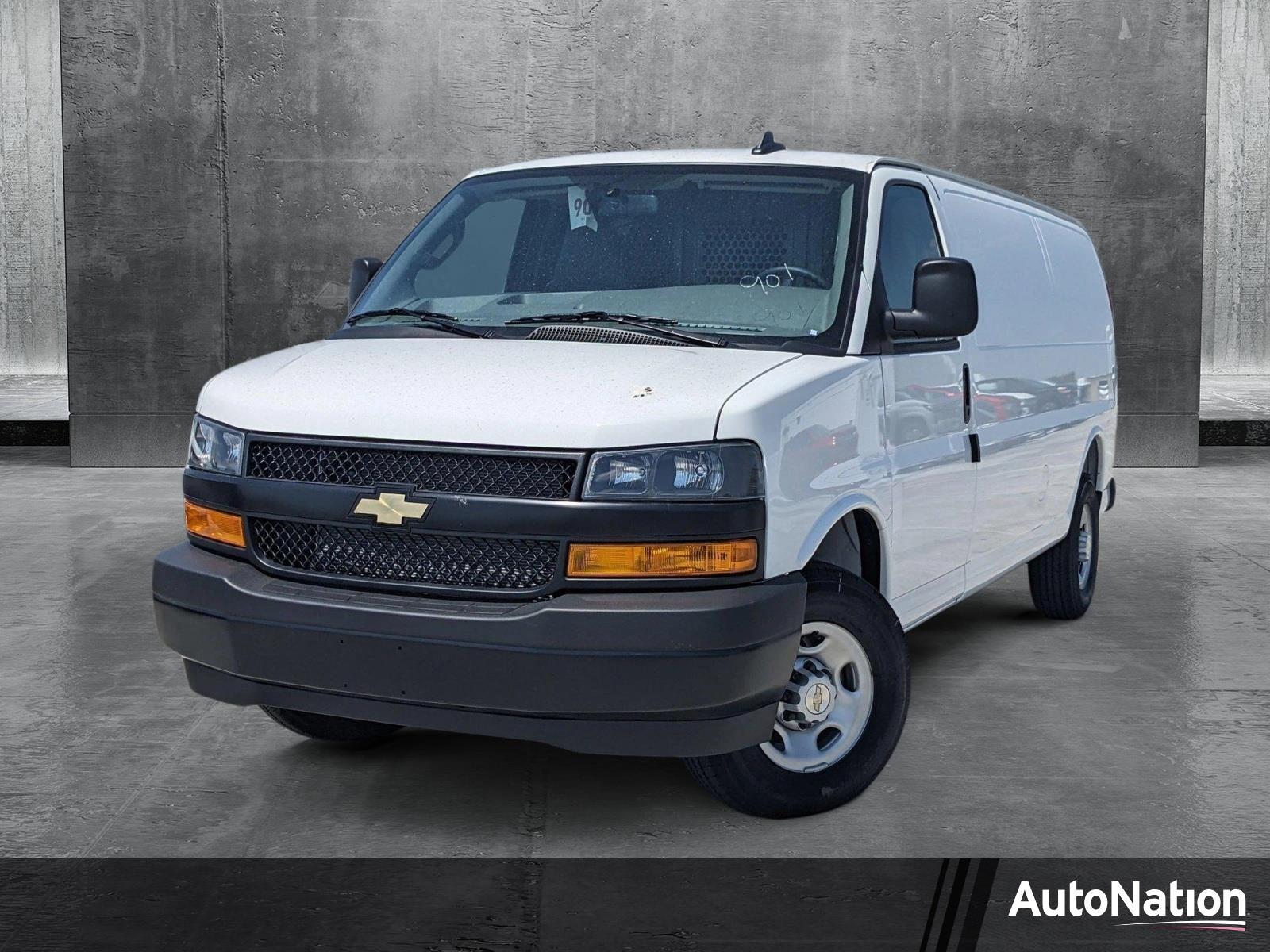 2025 Chevrolet Express Cargo 2500 Vehicle Photo in MIAMI, FL 33172-3015