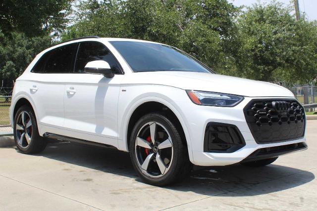 2024 Audi Q5 Vehicle Photo in HOUSTON, TX 77090