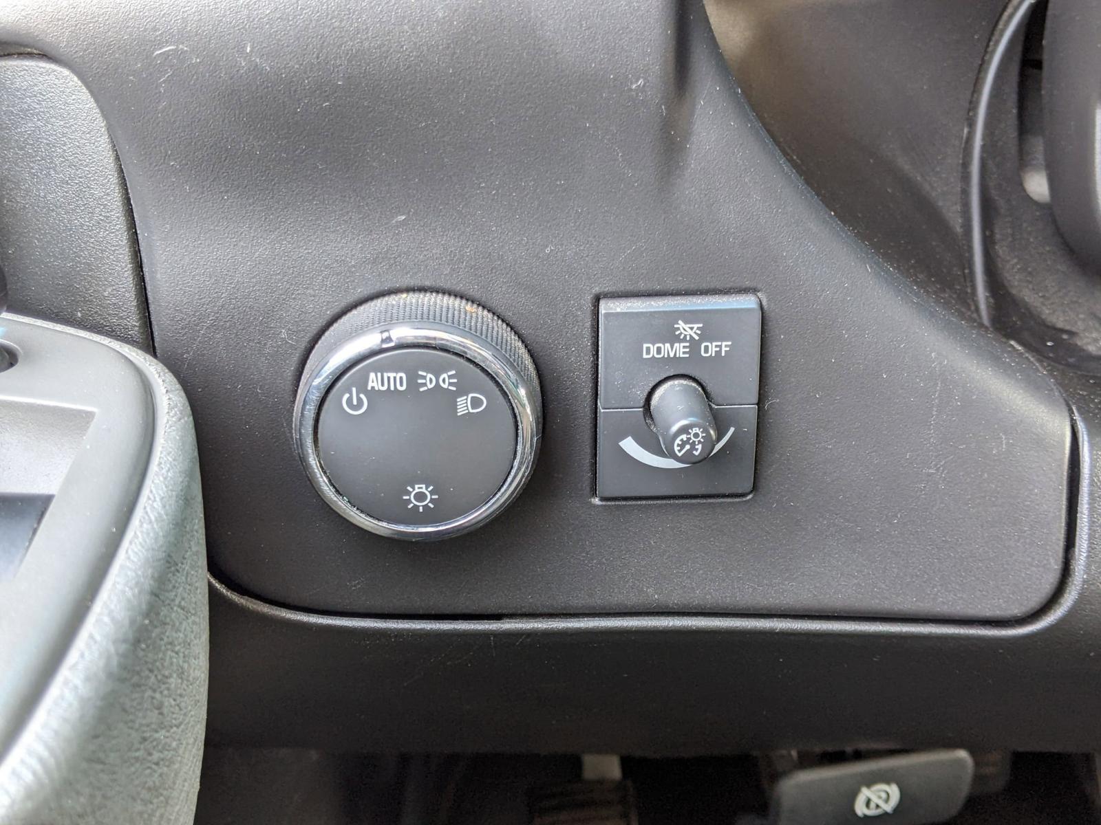 2023 GMC Savana Cargo Van Vehicle Photo in Seguin, TX 78155