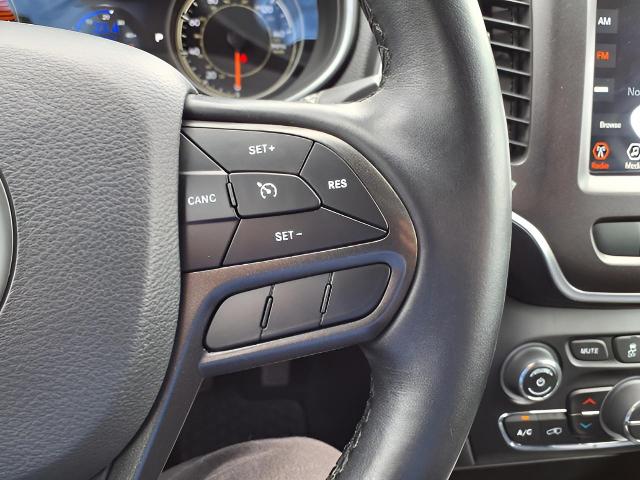 2021 Jeep Cherokee Vehicle Photo in Oshkosh, WI 54904