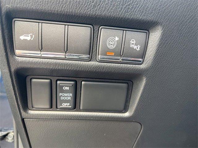 2016 INFINITI QX80 Vehicle Photo in Willow Grove, PA 19090