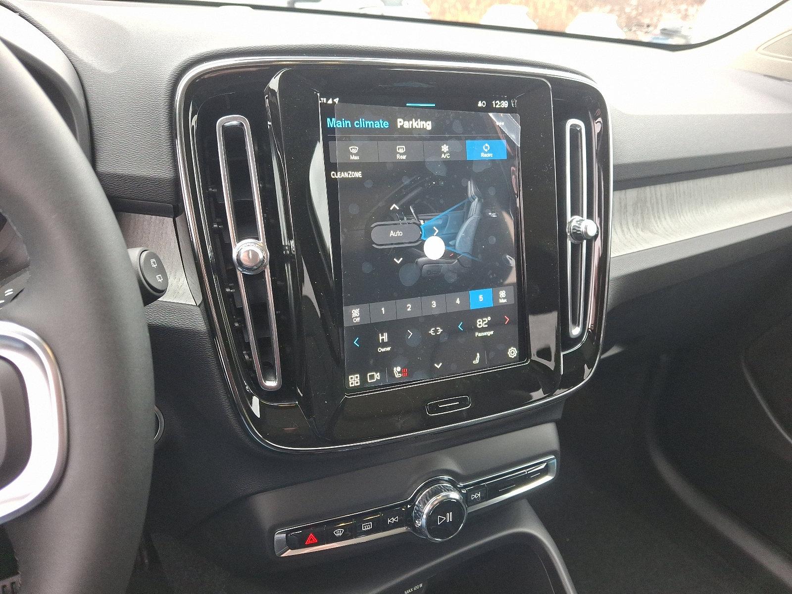 2025 Volvo XC40 Vehicle Photo in Trevose, PA 19053