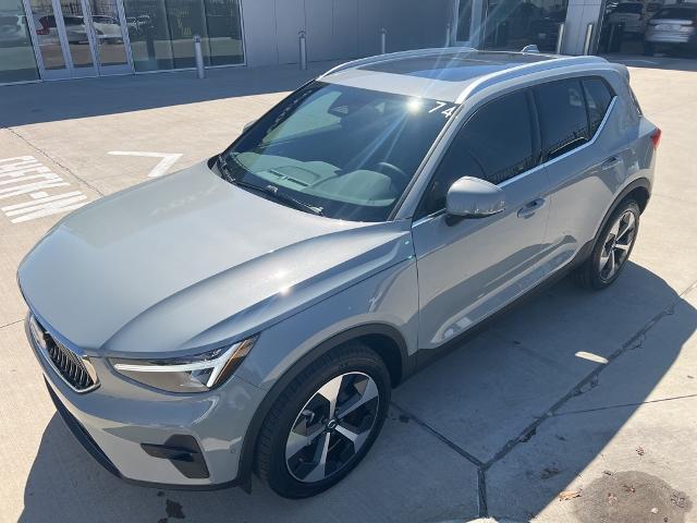 2025 Volvo XC40 Vehicle Photo in Grapevine, TX 76051
