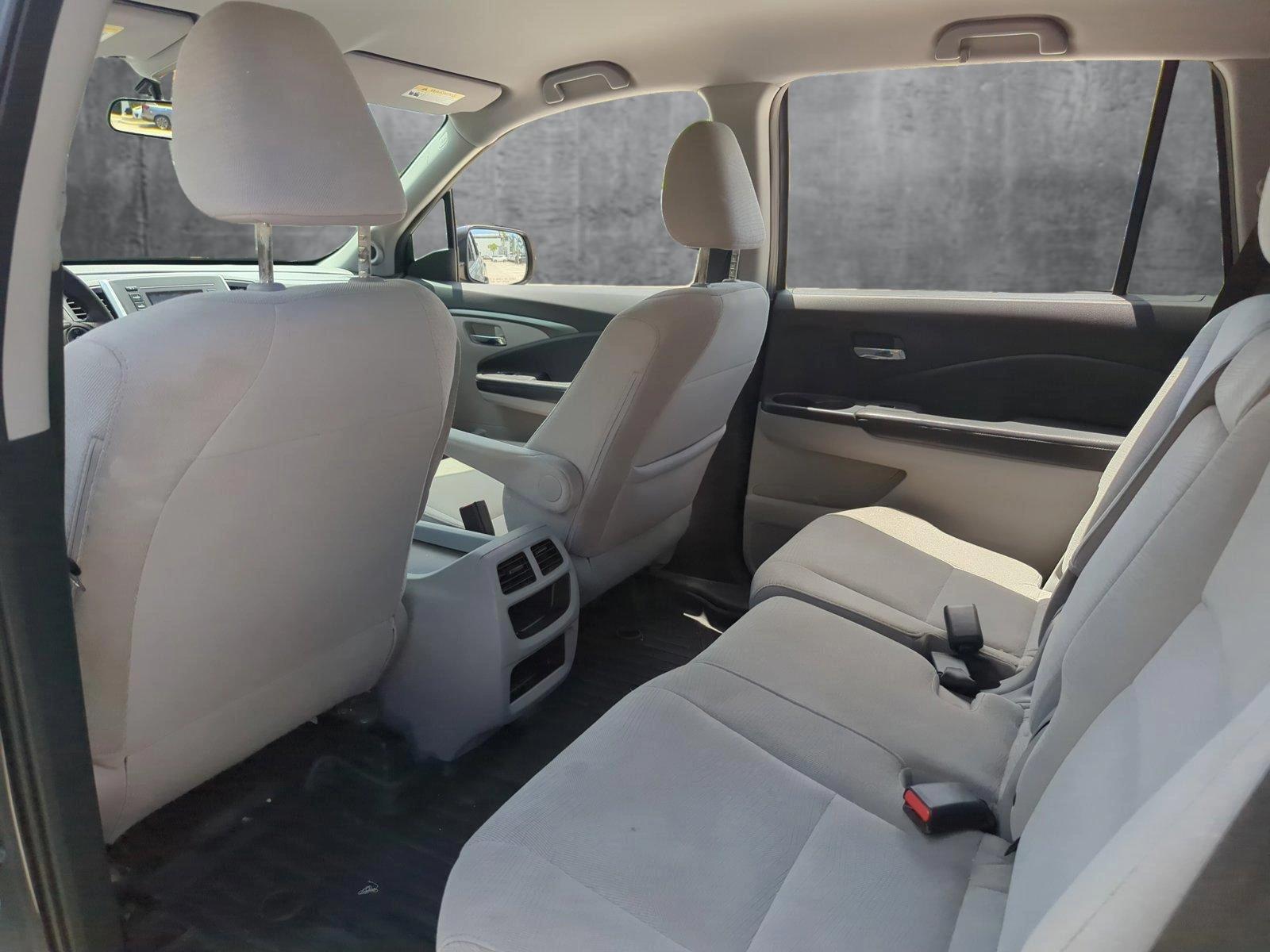 2017 Honda Pilot Vehicle Photo in Pembroke Pines, FL 33027