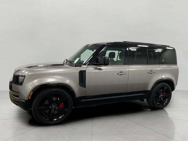 2024 Defender Vehicle Photo in Appleton, WI 54913