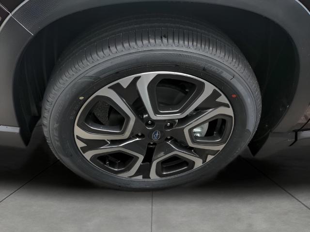 2025 Subaru Ascent Vehicle Photo in Green Bay, WI 54304
