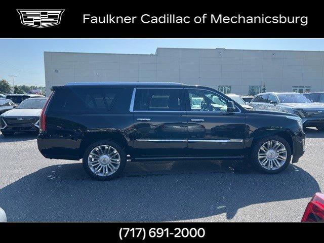 2017 Cadillac Escalade ESV Vehicle Photo in MECHANICSBURG, PA 17050-1707