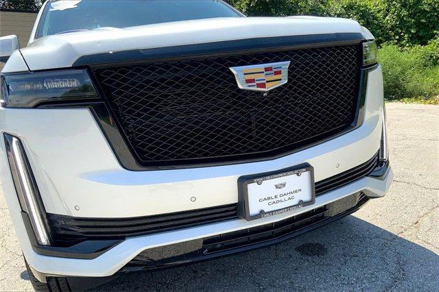 2023 Cadillac Escalade Vehicle Photo in KANSAS CITY, MO 64114-4545