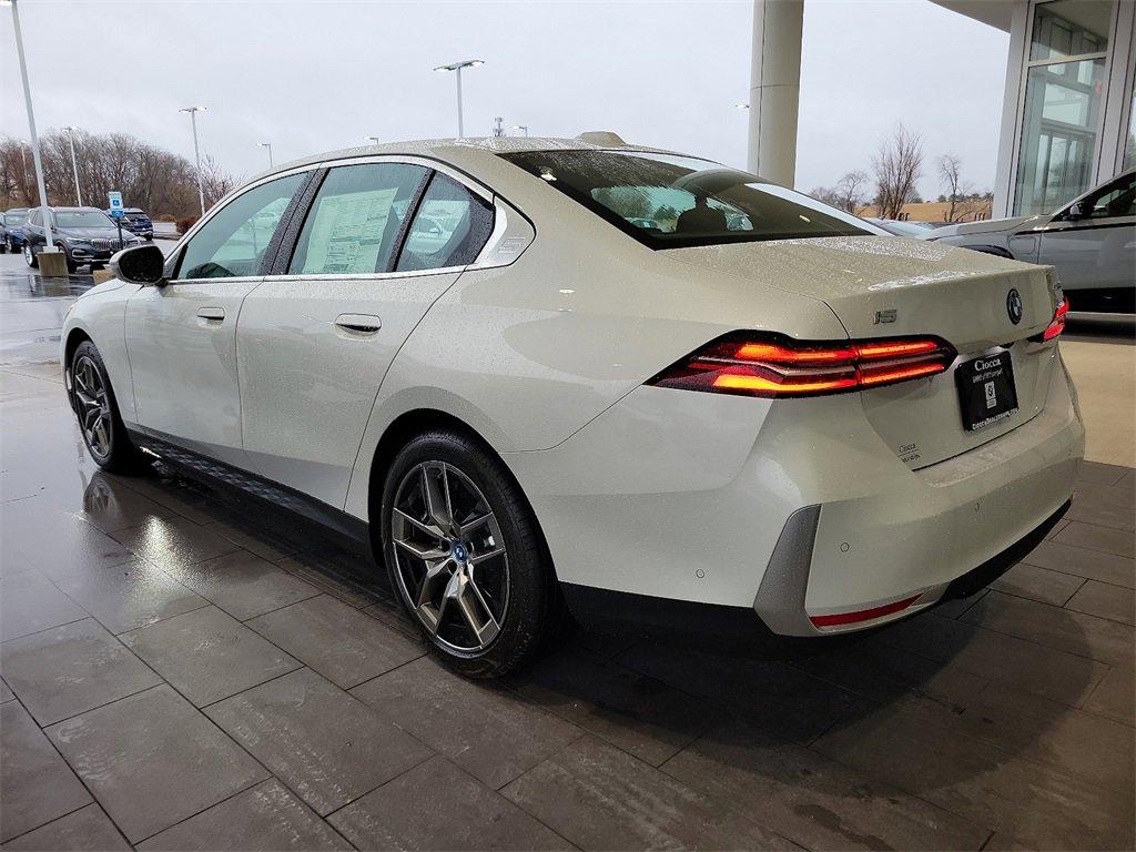 2024 BMW i5 Vehicle Photo in Muncy, PA 17756