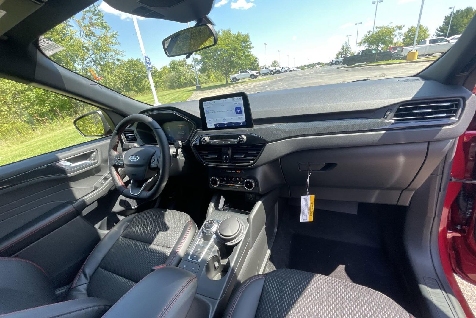 2024 Ford Escape Vehicle Photo in Belle Vernon, PA 15012