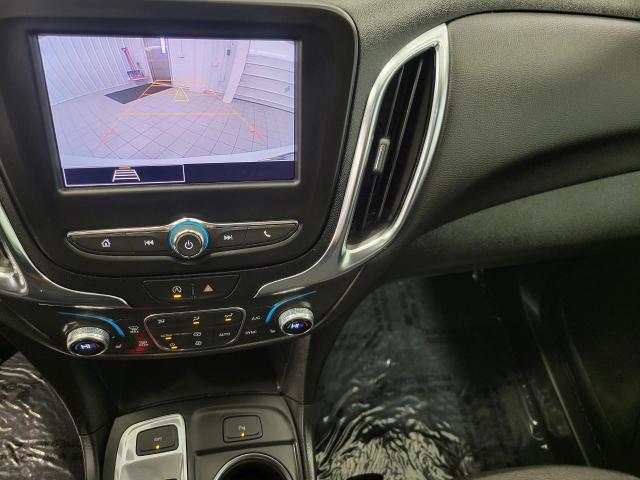2024 Chevrolet Equinox Vehicle Photo in APPLETON, WI 54914-4656