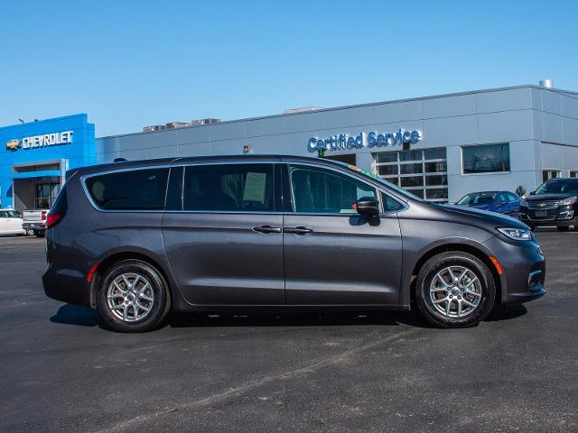 2023 Chrysler Pacifica Vehicle Photo in MADISON, IN 47250-1611