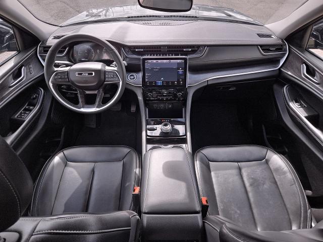 2023 Jeep Grand Cherokee L Vehicle Photo in NEDERLAND, TX 77627-8017