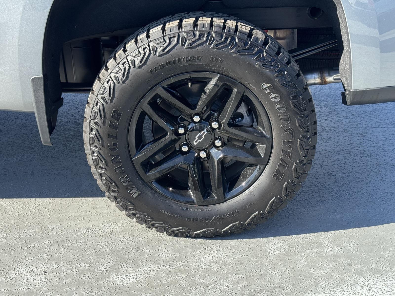 2025 Chevrolet Silverado 1500 Vehicle Photo in LOS ANGELES, CA 90007-3794