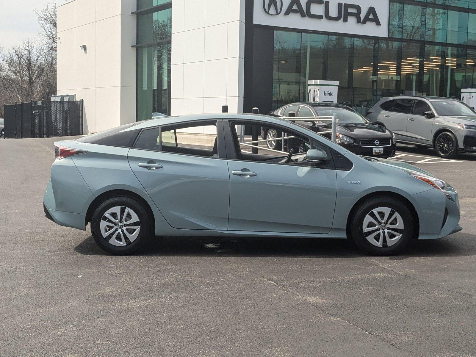 2016 Toyota Prius Vehicle Photo in Cockeysville, MD 21030-2508