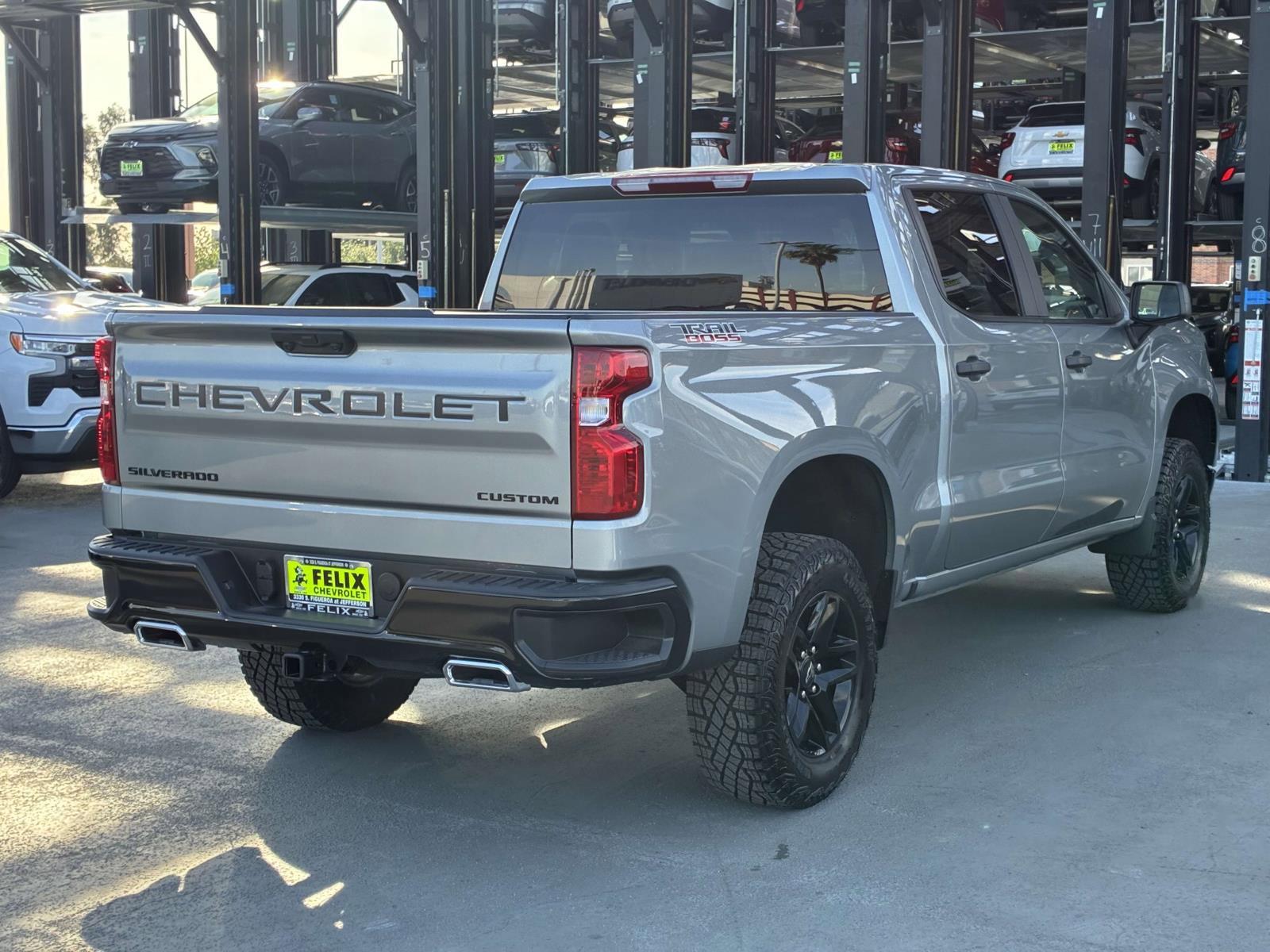 2025 Chevrolet Silverado 1500 Vehicle Photo in LOS ANGELES, CA 90007-3794
