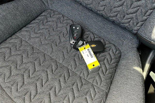 2023 Chevrolet Equinox Vehicle Photo in TOPEKA, KS 66609-0000