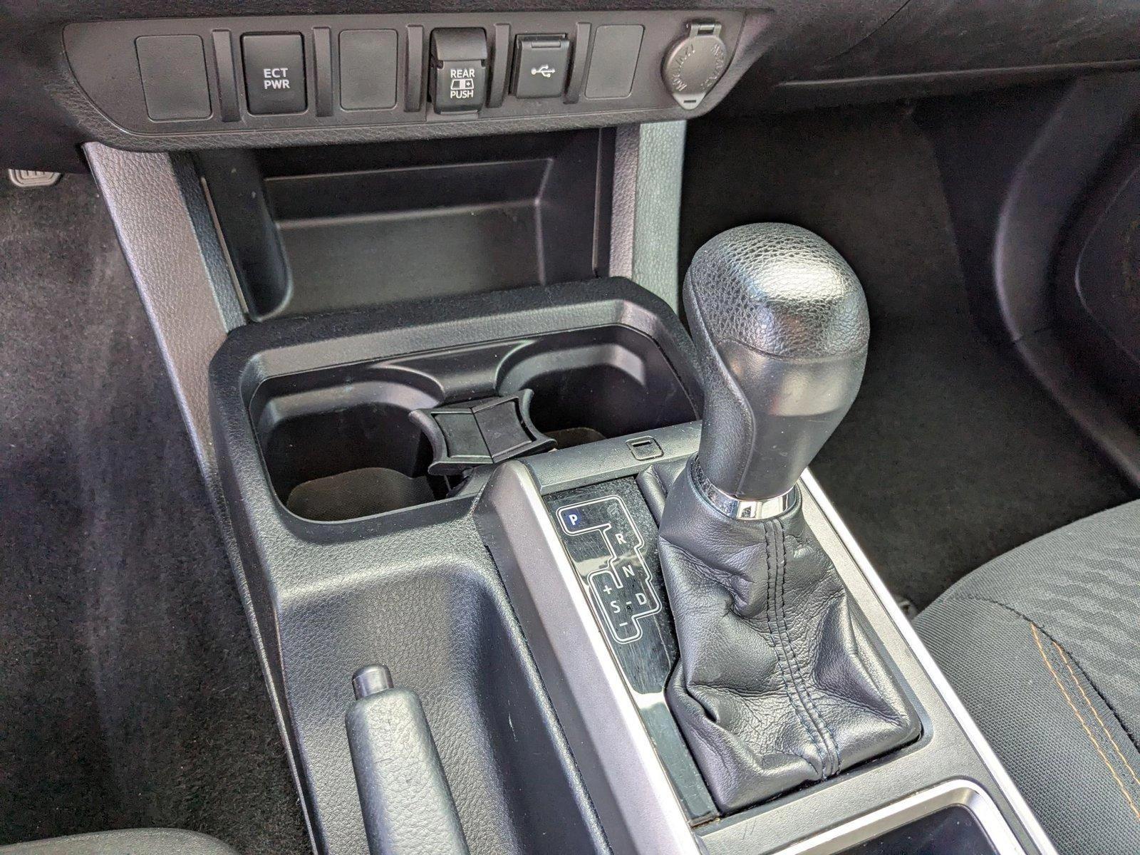 2020 Toyota Tacoma 2WD Vehicle Photo in Miami, FL 33015