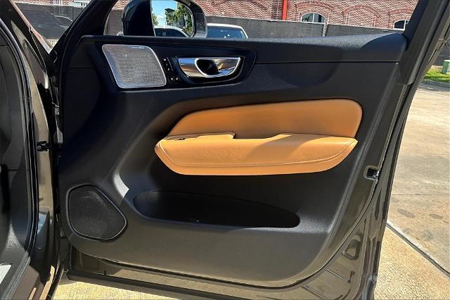 2022 Volvo XC60 Vehicle Photo in Houston, TX 77007