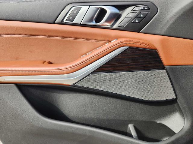 2025 BMW X7 M60i Vehicle Photo in PLANO, TX 75024