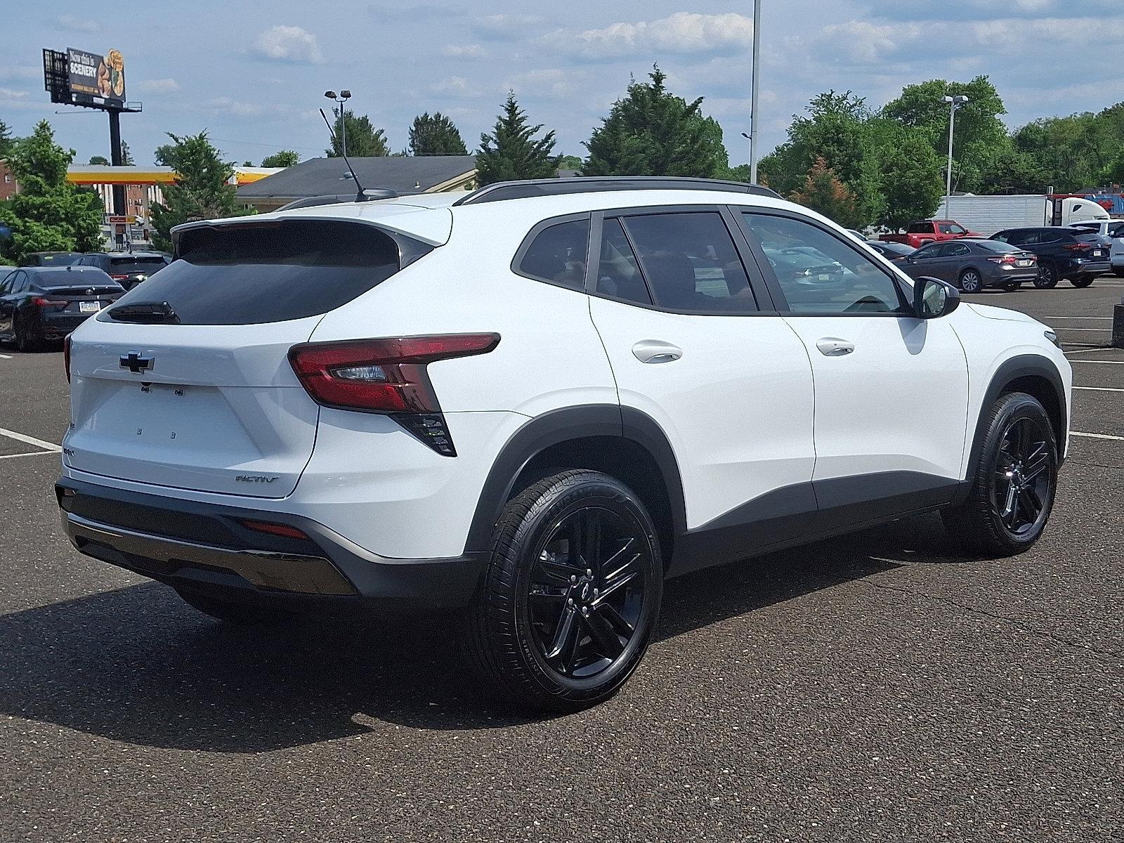 2025 Chevrolet Trax Vehicle Photo in Trevose, PA 19053