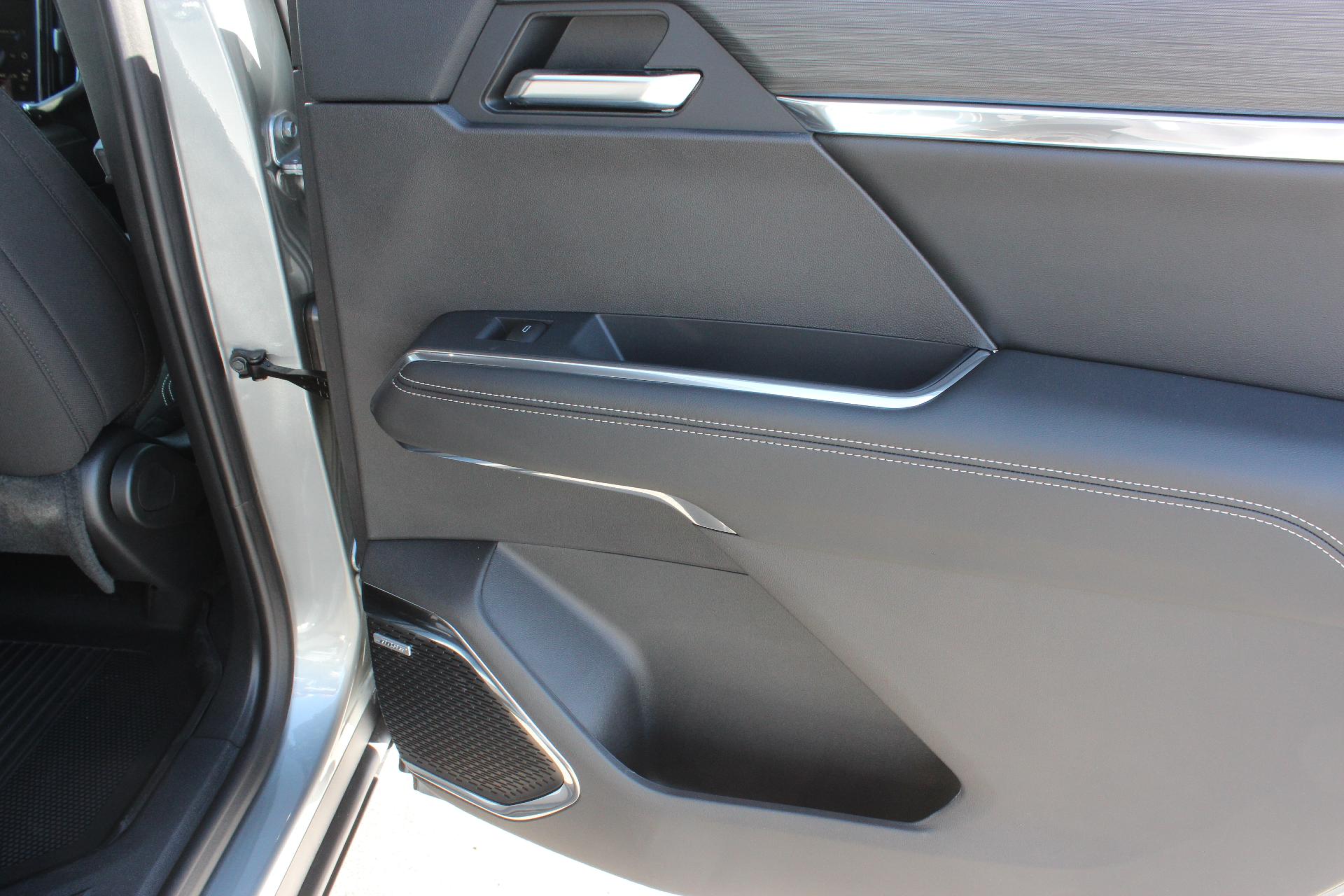 2025 GMC Acadia Vehicle Photo in AURORA, CO 80012-4011