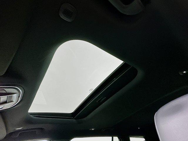 2023 Jeep Grand Cherokee L Vehicle Photo in Doylsetown, PA 18901