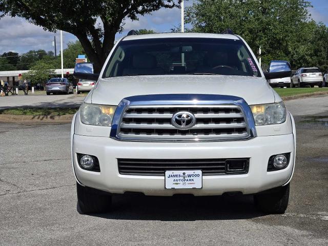 2010 Toyota Sequoia Vehicle Photo in DENTON, TX 76210-9321