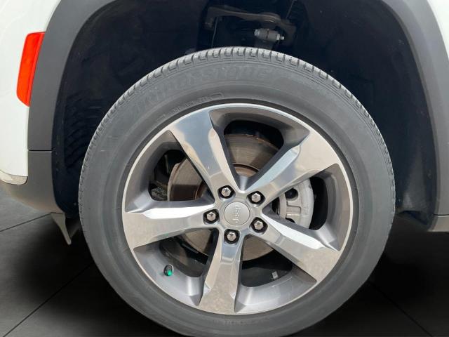 2022 Jeep Grand Cherokee L Vehicle Photo in Kaukauna, WI 54130