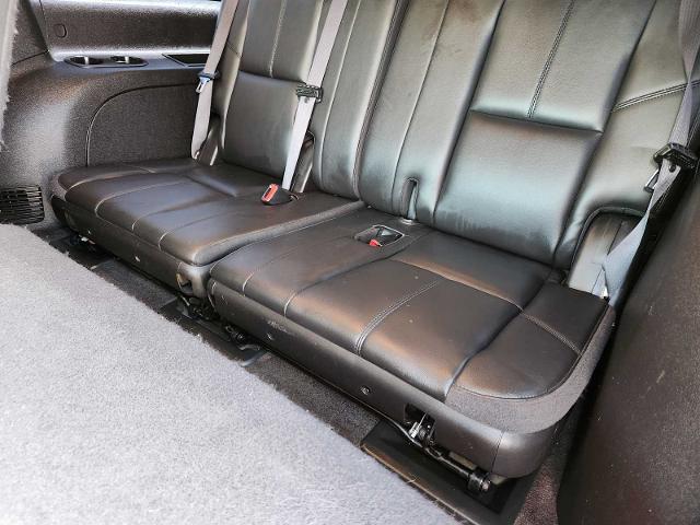 2011 Chevrolet Suburban Vehicle Photo in DENTON, TX 76210-9321