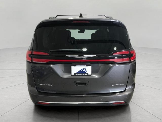 2023 Chrysler Pacifica Vehicle Photo in Kaukauna, WI 54130