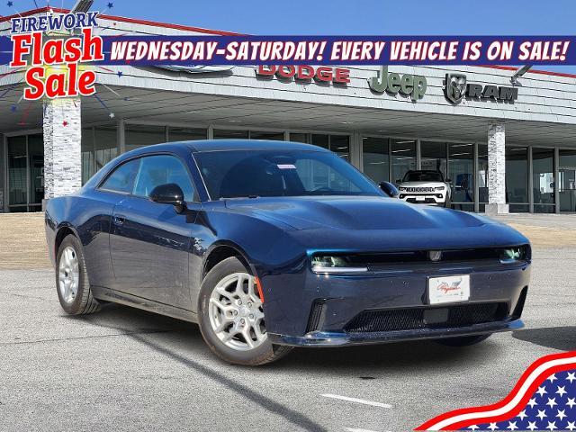 2025 Dodge Charger Daytona Vehicle Photo in Ennis, TX 75119-5114